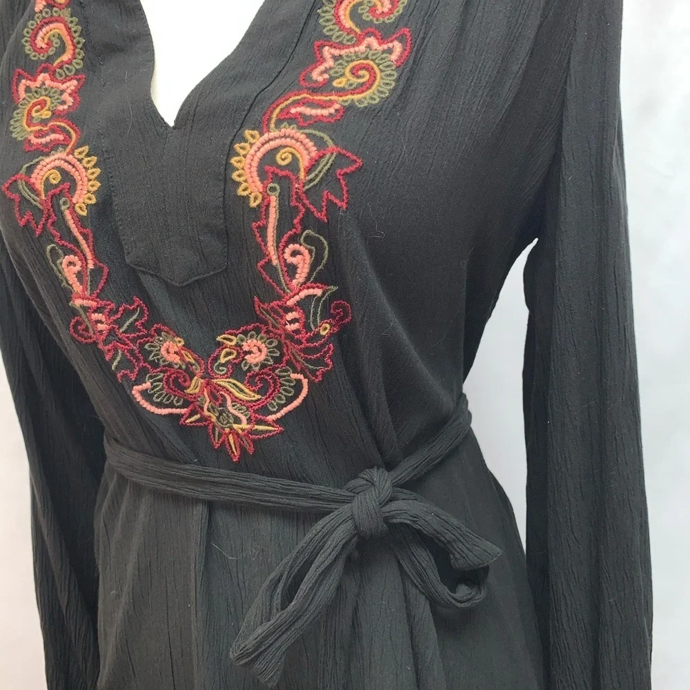 🌟Jessica Simpson Embroidered Shirt Dress - Picture 3 of 8